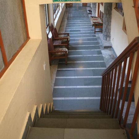 Pema Thang Hotel Kangra Eksteriør billede