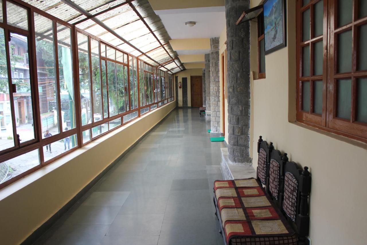 Pema Thang Hotel Kangra Eksteriør billede