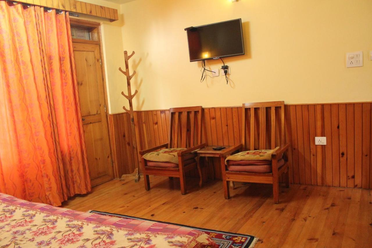 Pema Thang Hotel Kangra Eksteriør billede