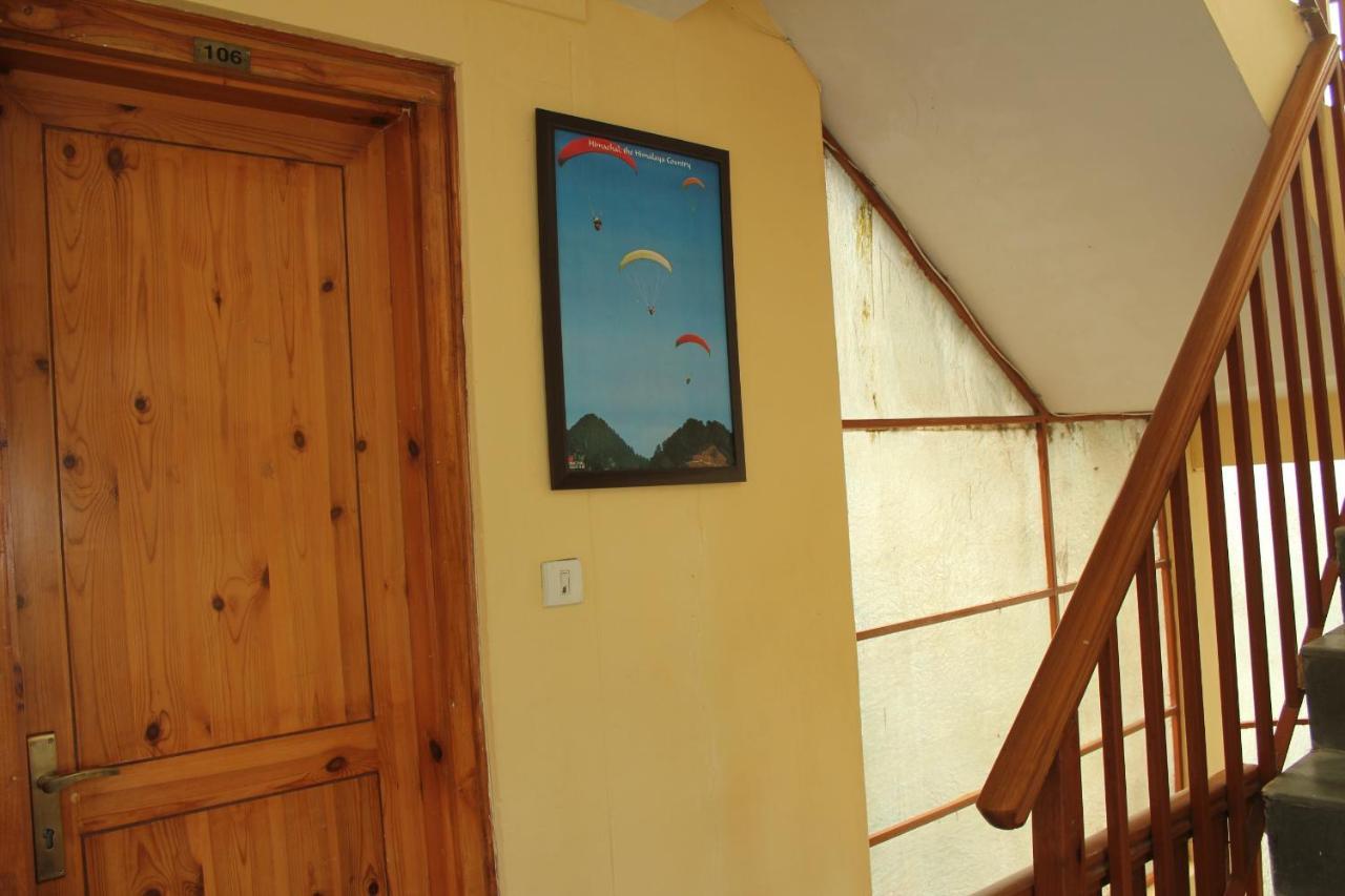 Pema Thang Hotel Kangra Eksteriør billede